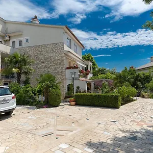 Apartman Feral, Crikvenica